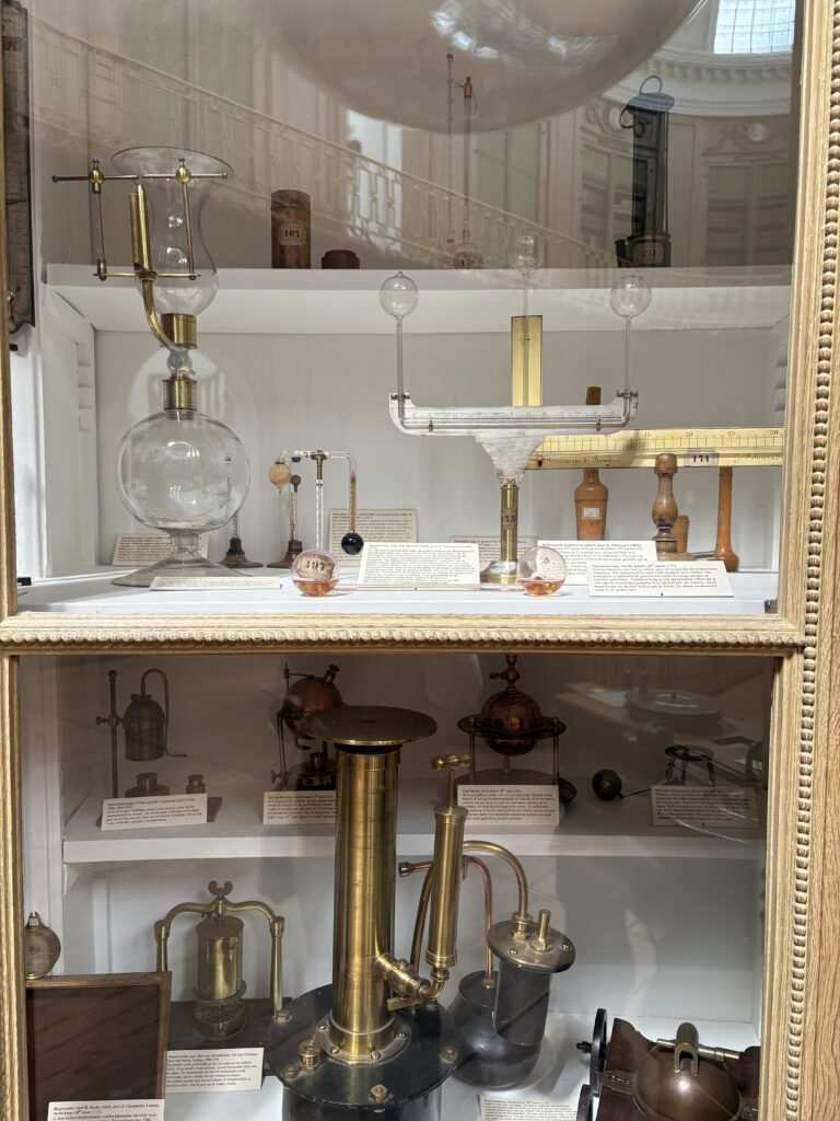 Teylers museum, scientific instruments