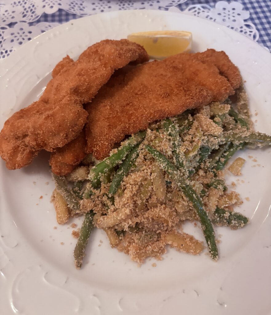 Breaded chicken with beans