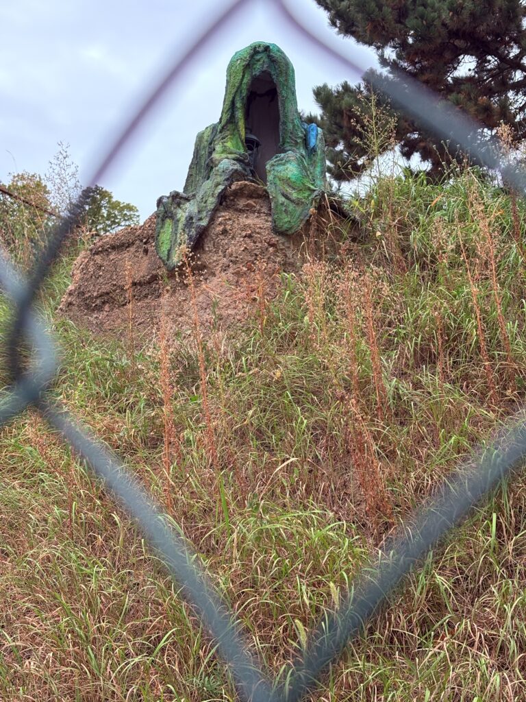 Sculpture in Kamenka